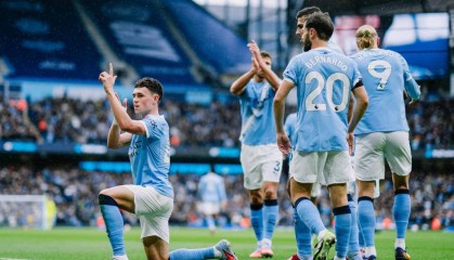 曼城3-0利物浦赛季双杀，足总杯176亿豪门对决，央视遗憾缺席直播