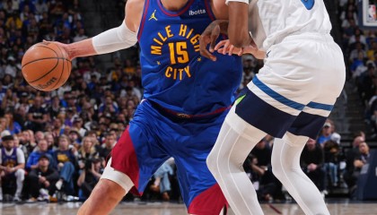 克瓦拉茨赫利亚双响，巴黎3-0完胜南特稳居法甲榜首