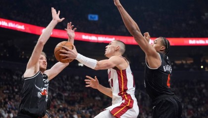 阿德巴约24+11英格拉姆38分 热火不敌猛龙