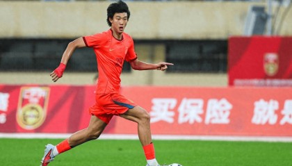 赵松源登场1分钟传射，助U17国足逆转，一记世界波打懵德甲劲旅