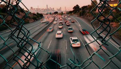 豪赌3人！卡塞米罗离队，曼联中场换血能否逆袭？